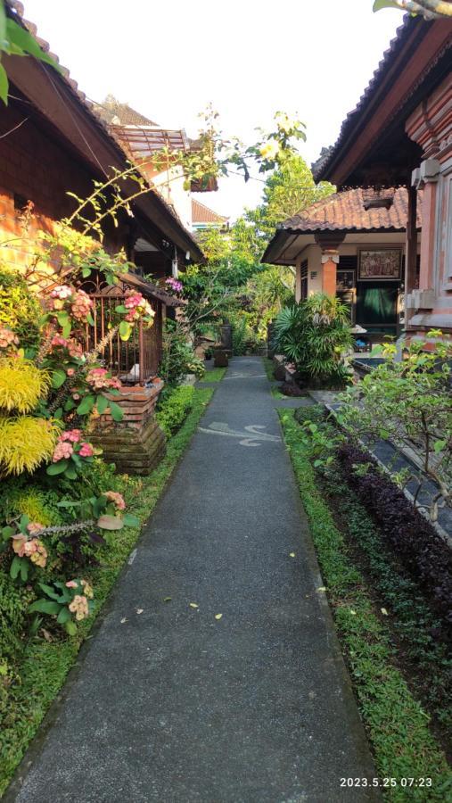 Yoga Homestay Ubud エクステリア 写真